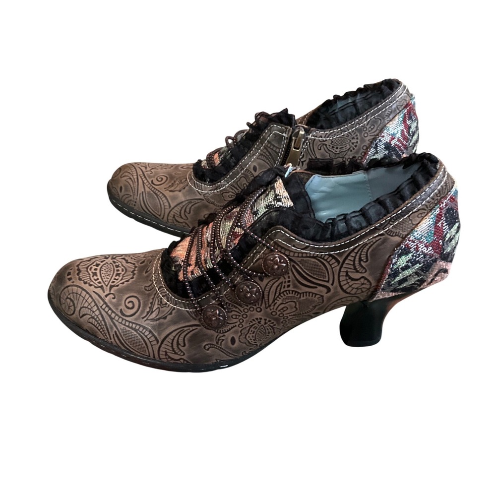 L'Artiste Spring Step Heels Women 39 Brown Tooled Leather Tapestry Ruffle Bootie